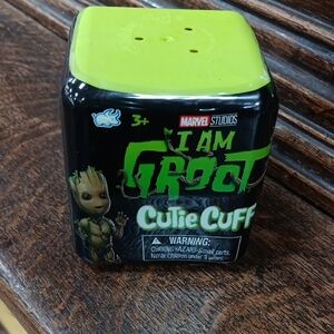 I Am Groot Cutie Cuff - Black and Green